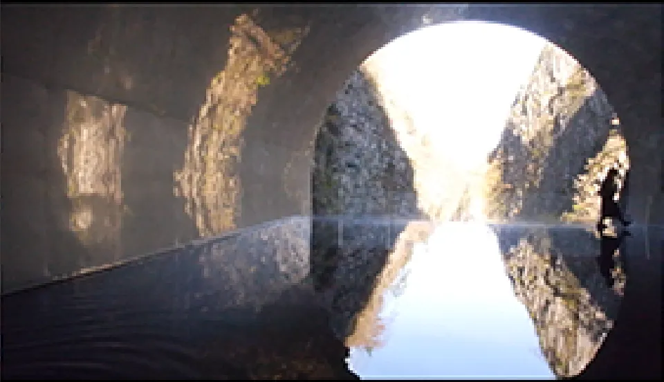 清津峡渓谷トンネル