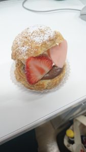 越後姫のチョコシュークリーム