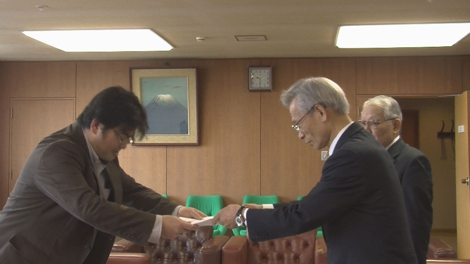 国宝「山鳥毛」購入に税金投入反対 市民が署名提出