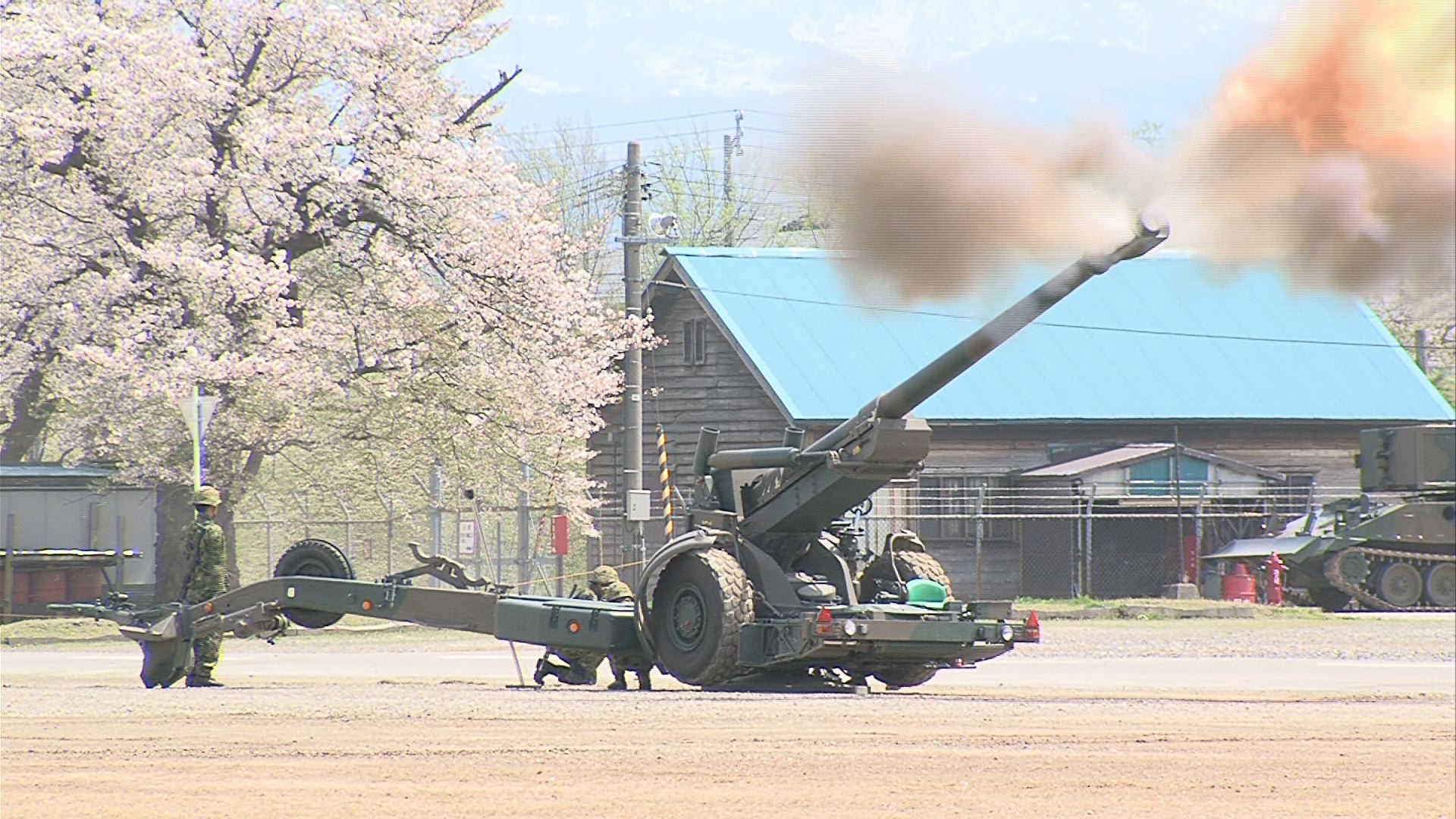 高田駐屯地 67周年記念行事　戦闘訓練を披露