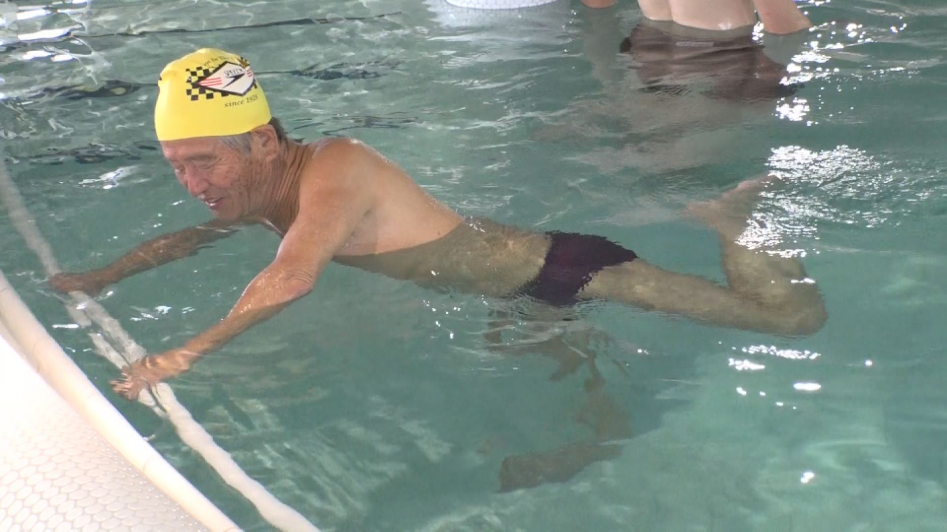温泉プールで水中運動  健康維持に最適！