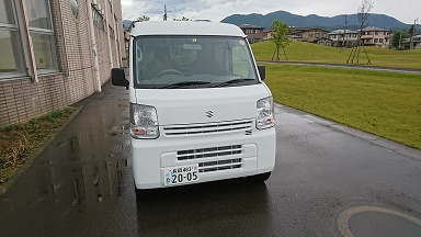 白３