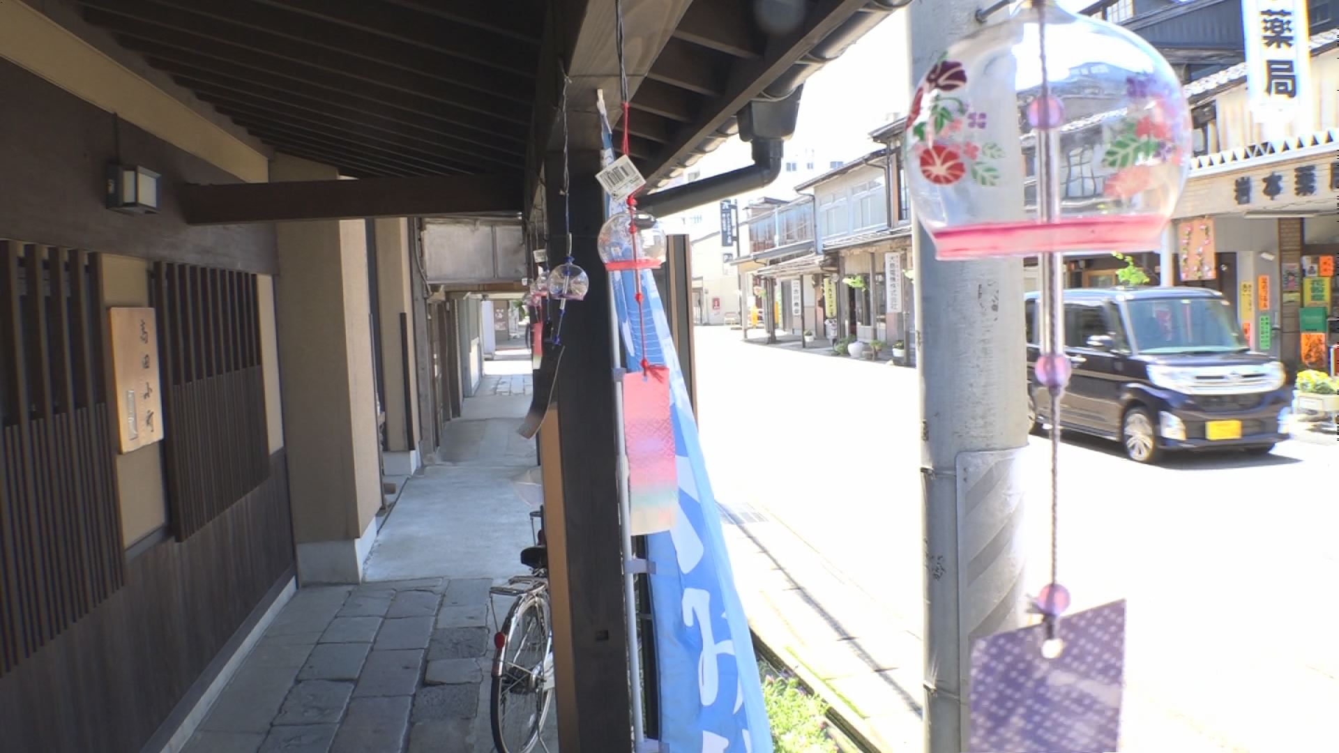 高田の雁木に涼しい音色♪