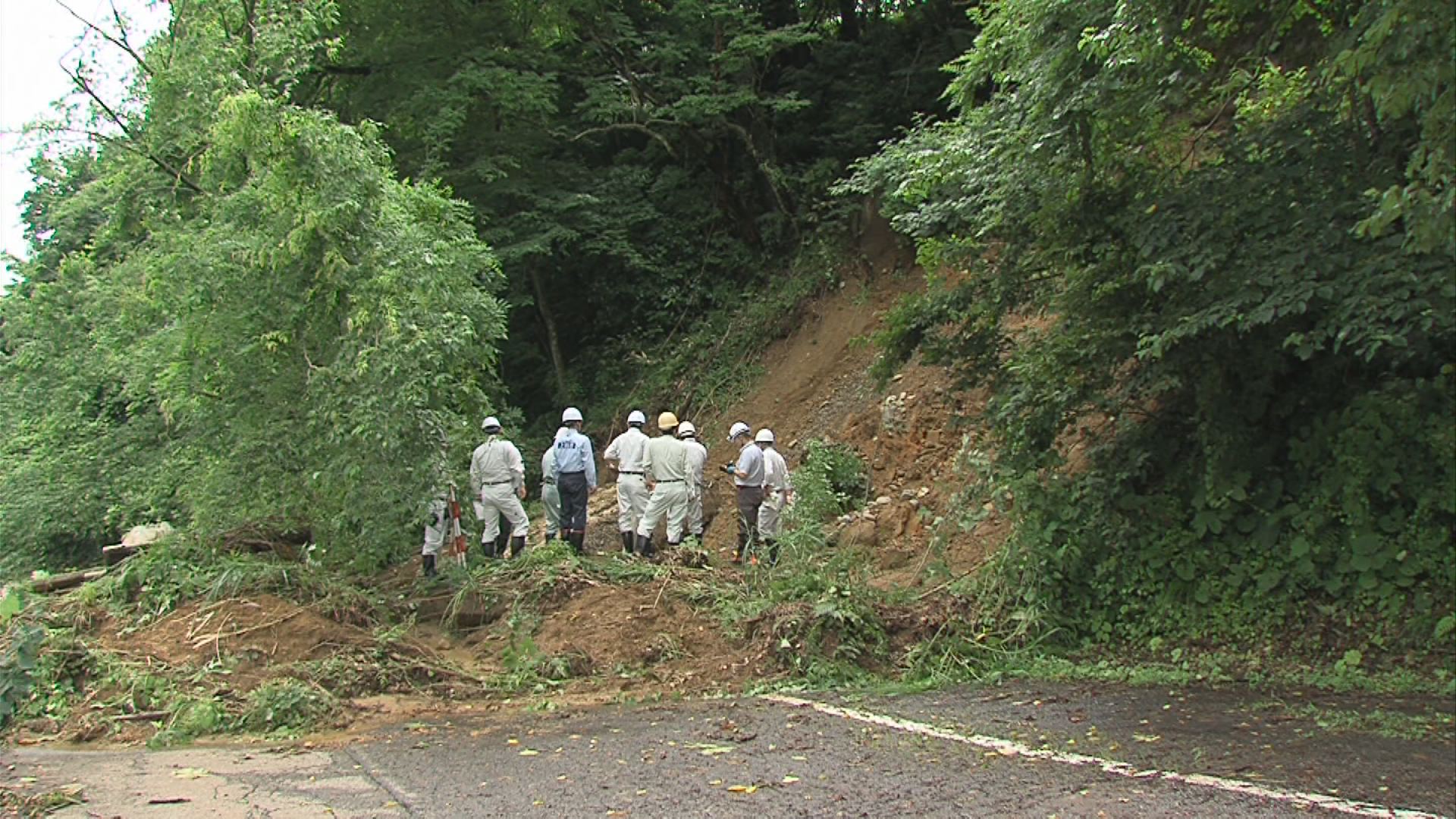けさ大雨警報解除  雨の影響  各地で被害　