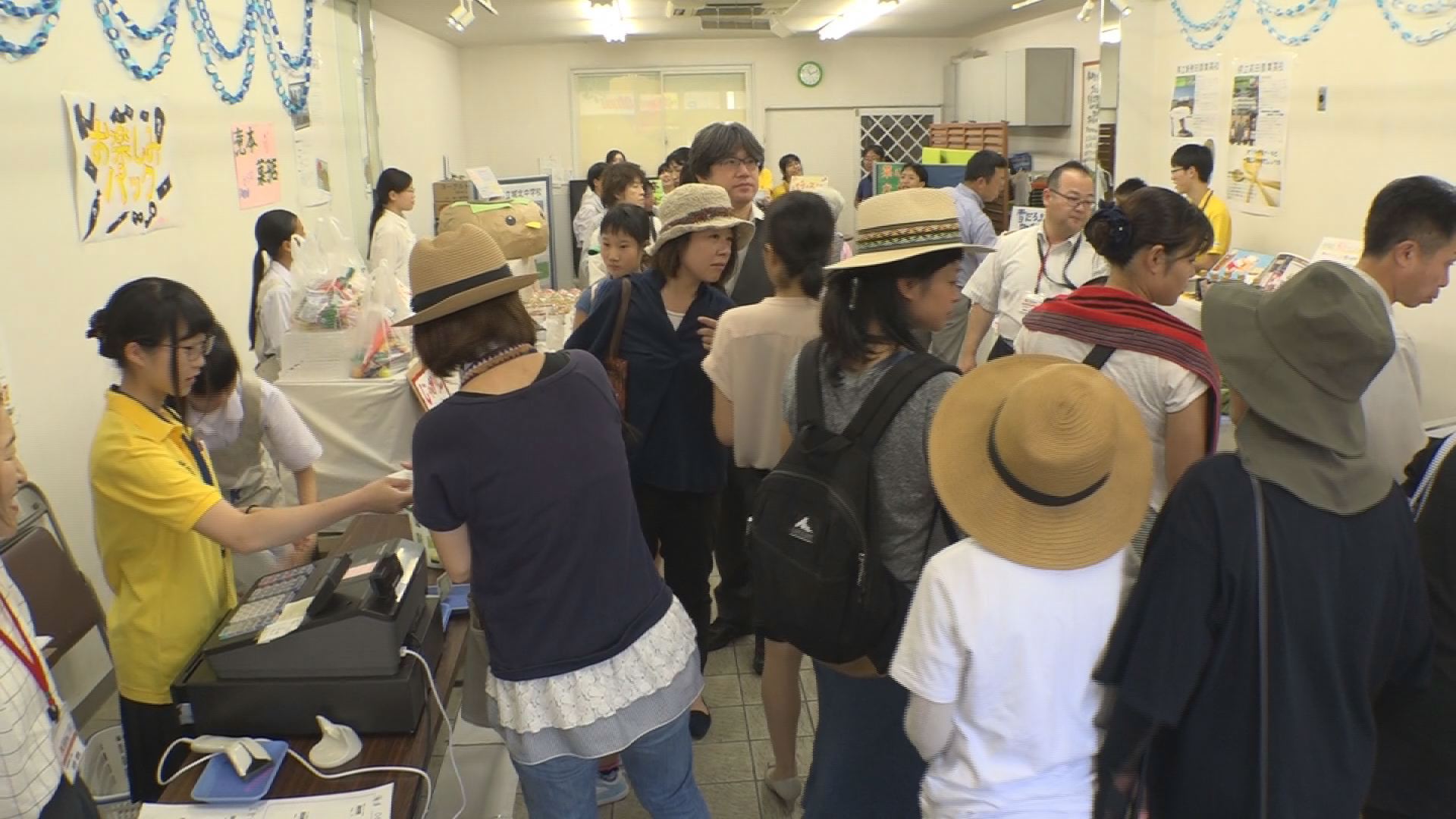 大盛況「Ｒｉｋｋａ」オープン 10日まで毎日営業！