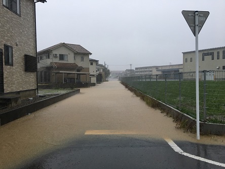 鴨島1で床下浸水  新町周辺も道路冠水 外出時は注意