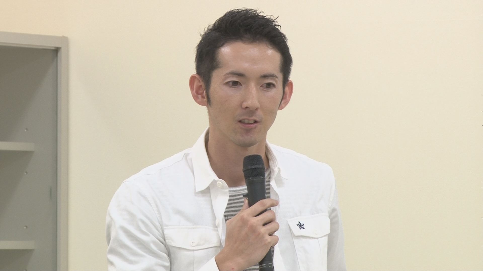 代表伊崎