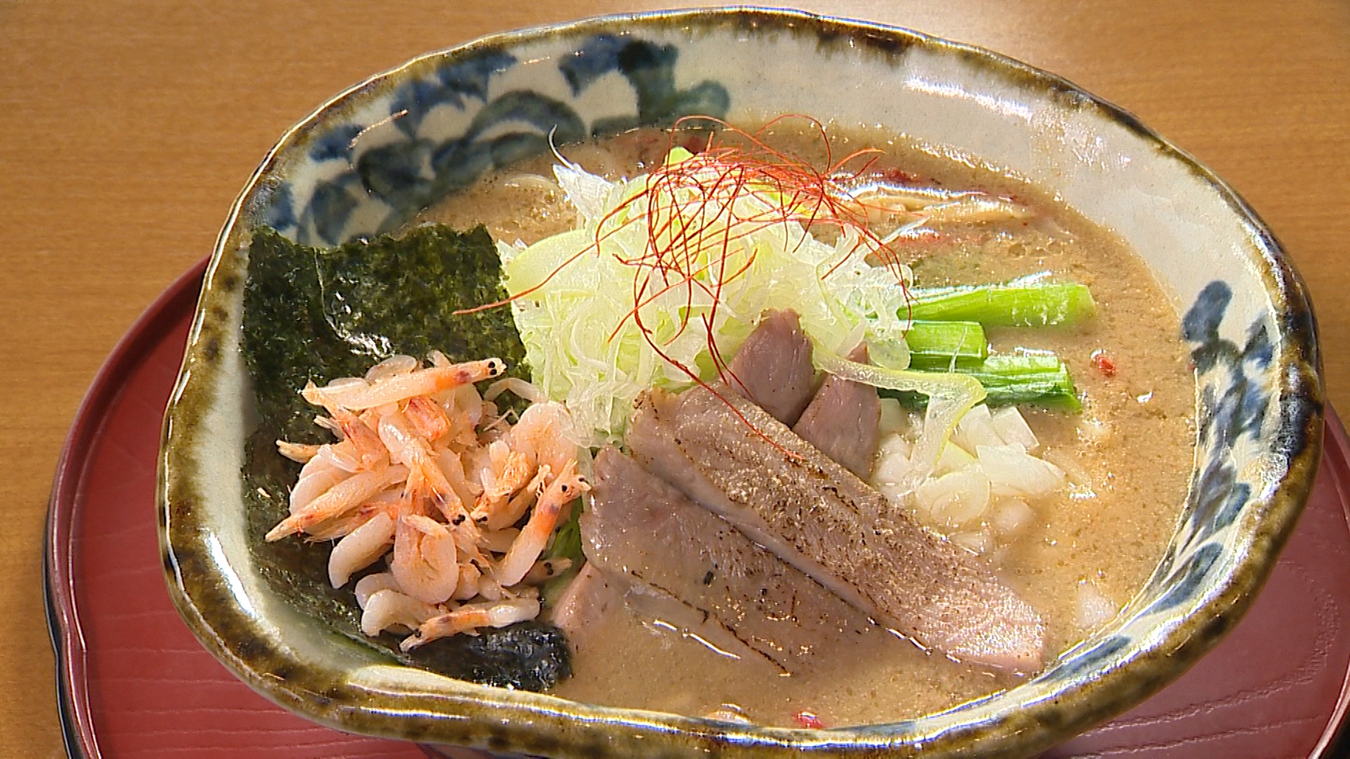 麺屋あした（濃厚白湯麺 海老の嵐1）