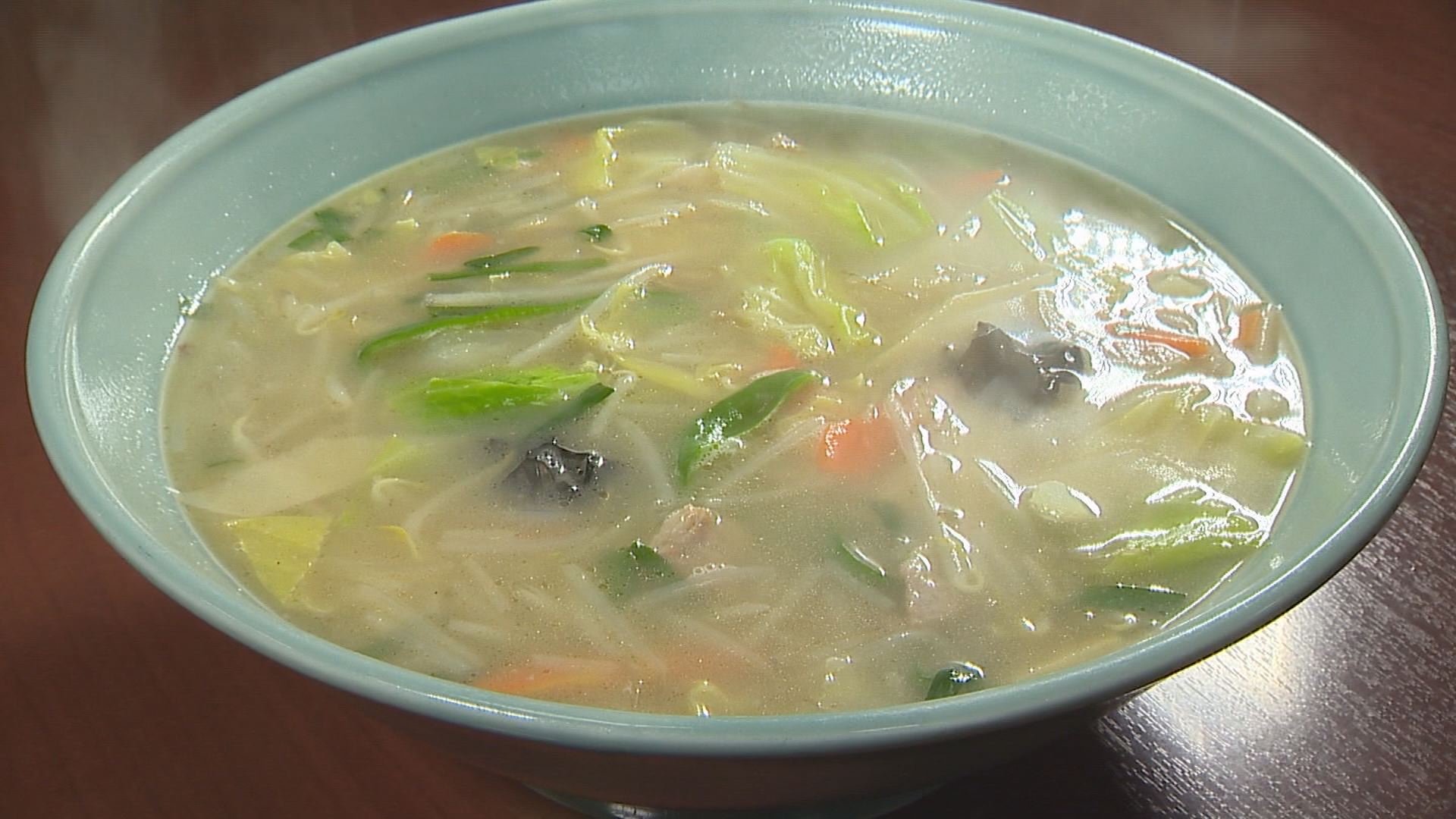 野菜のうまみ凝縮！人気不動の「ジャンボタンメン」