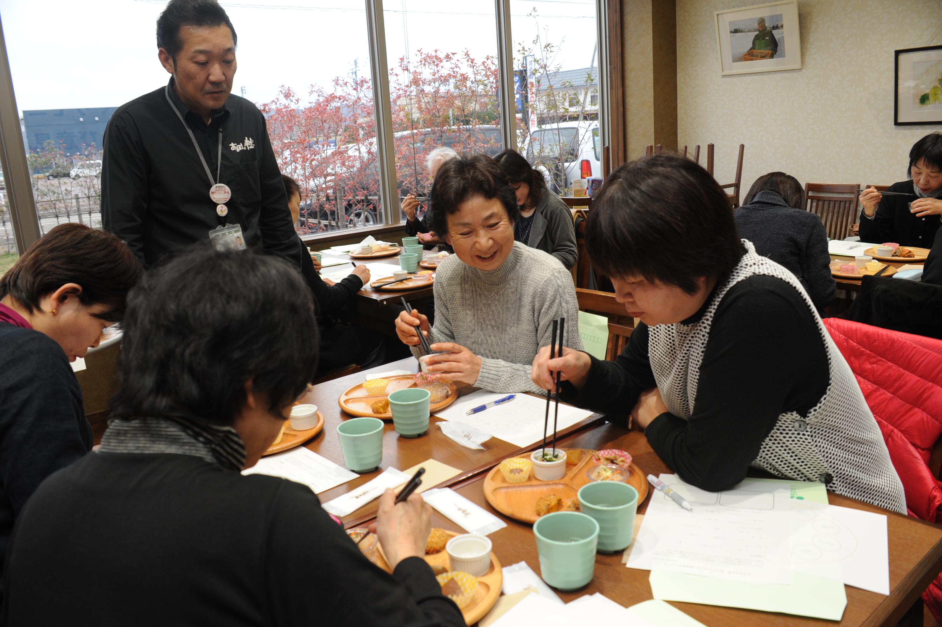 杜づくりモニターが活躍！主婦目線でよりよい店づくり