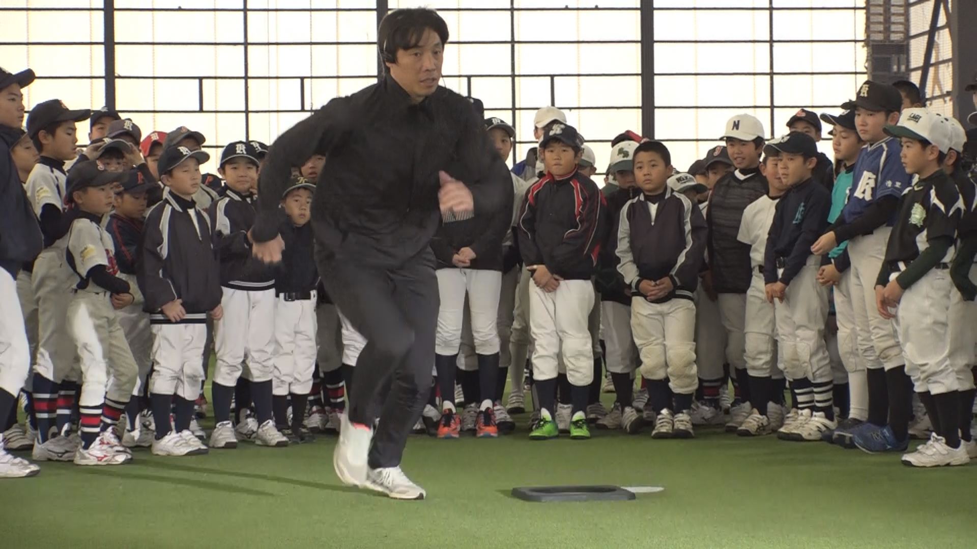 代走の名手！ 元巨人 鈴木尚広さんの野球教室