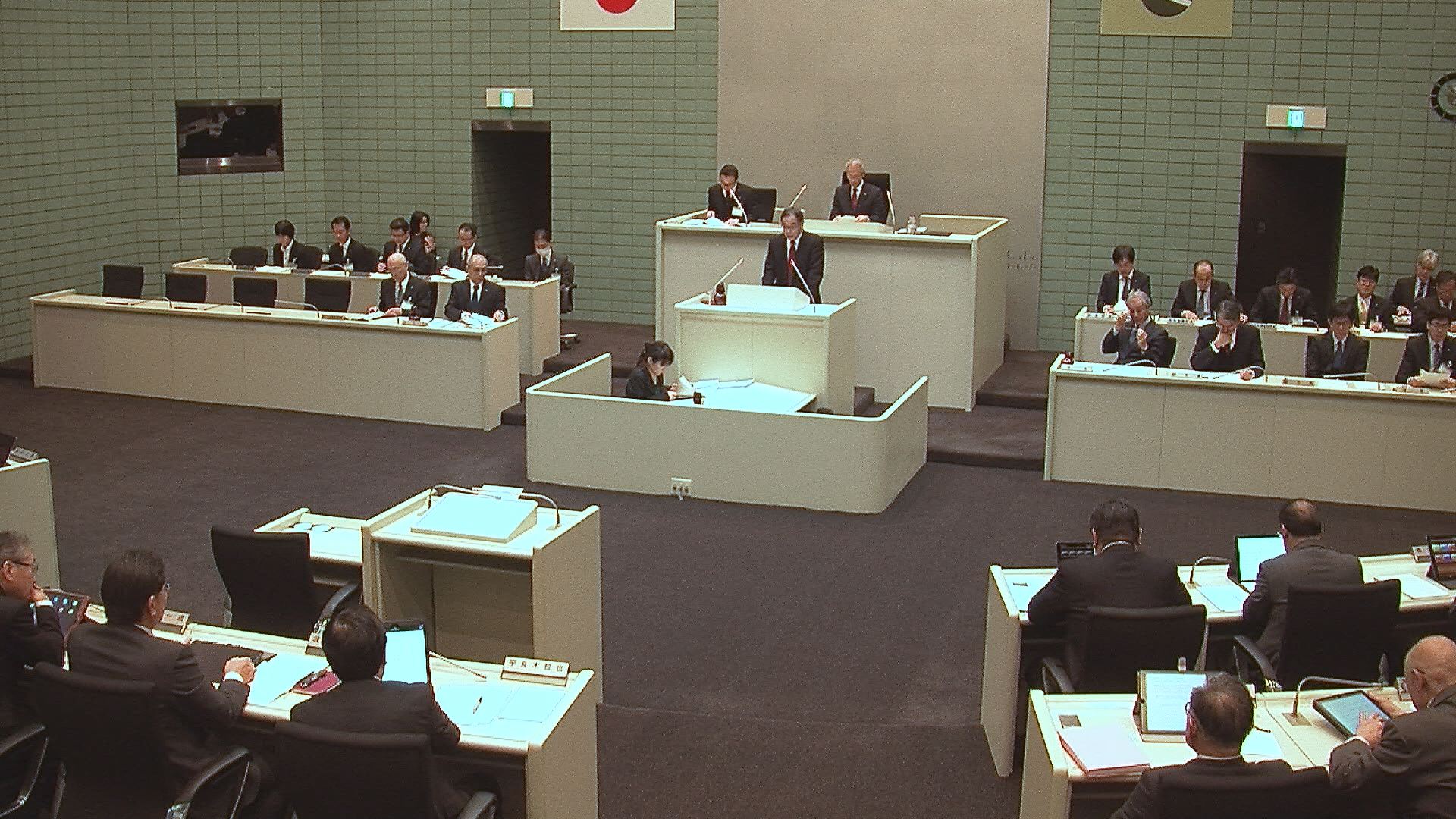 山鳥毛取得断念経緯質す 上越市議会12月定例会はじまる
