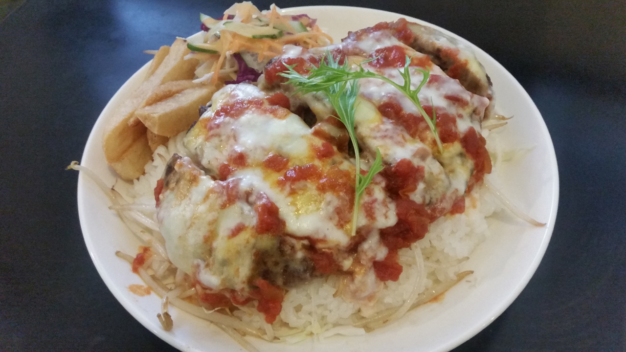 ガチ盛りチーズハンバーグステーキ丼