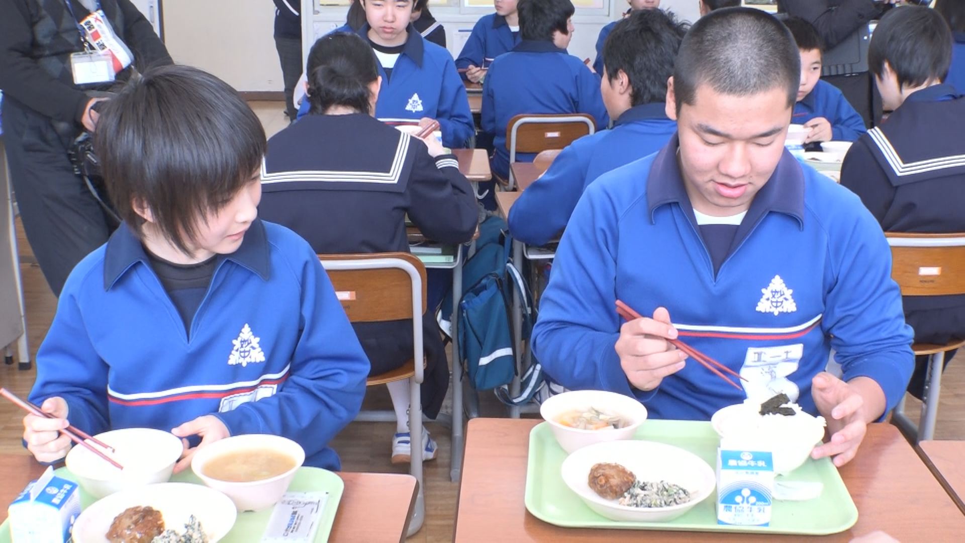 はねうま給食②00000000