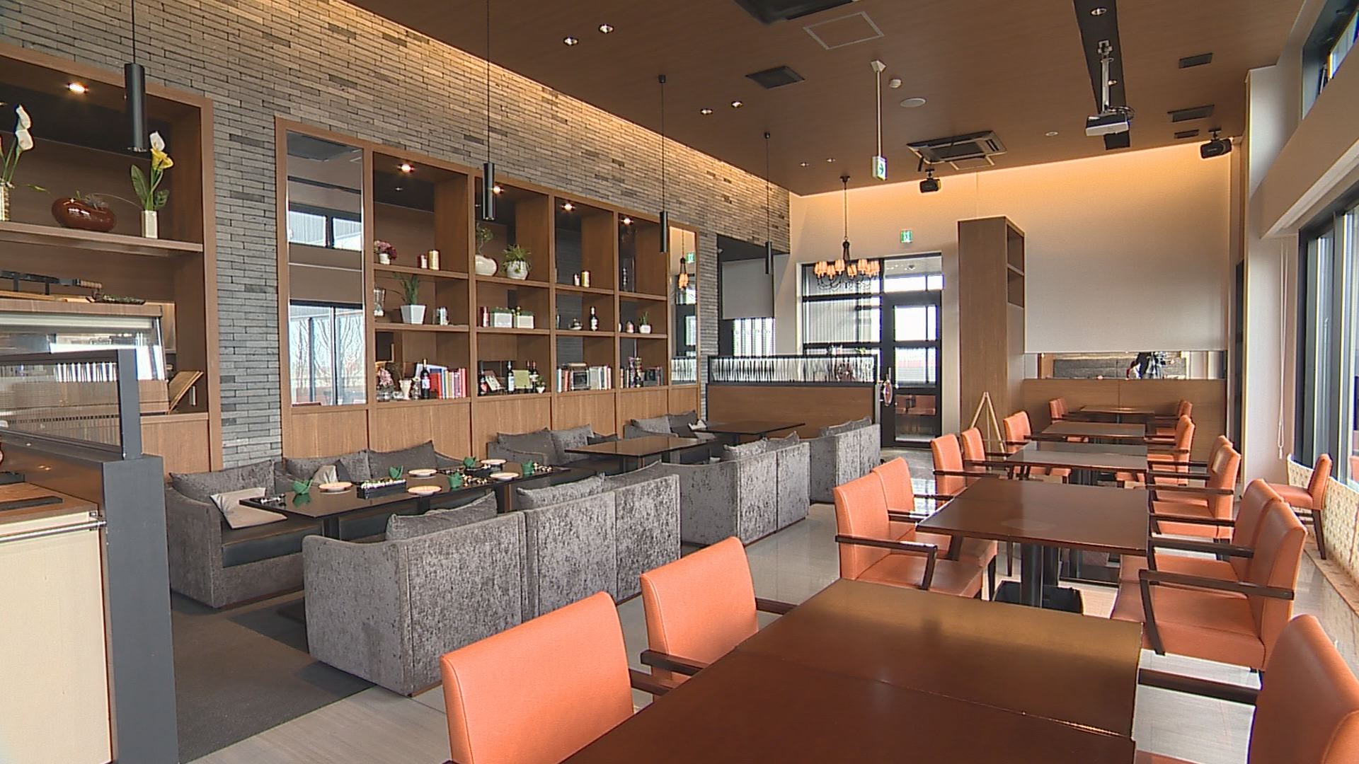 関川テラス　店内１
