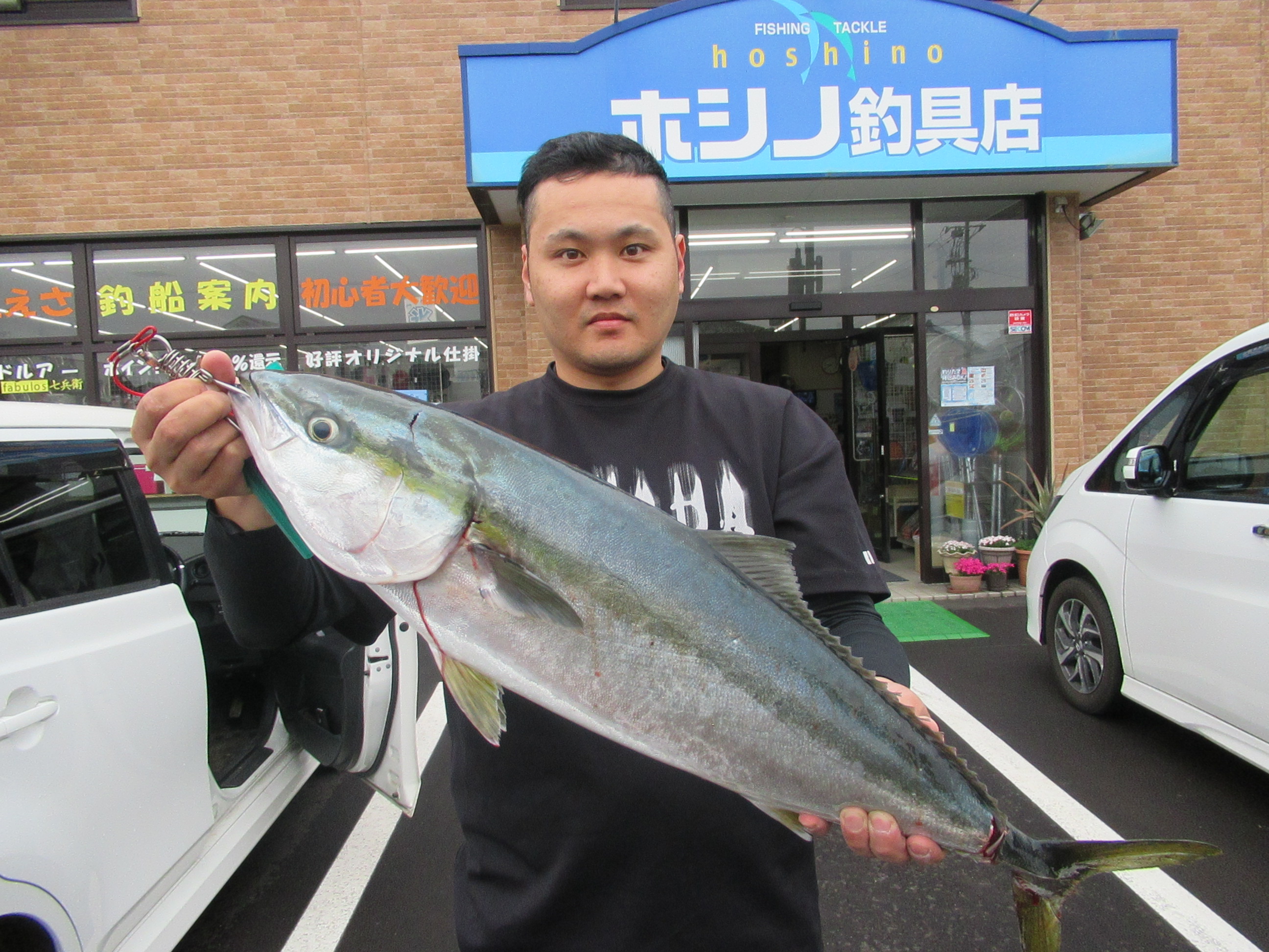 5.13+ブリ+5.6kg+足立さん