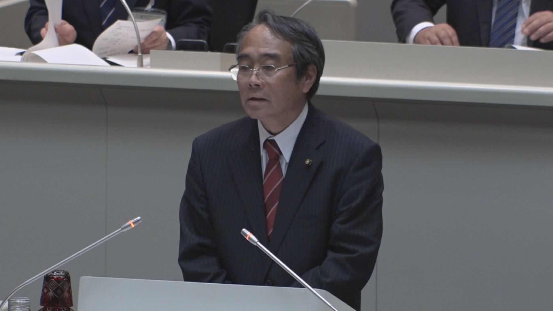 上越市議会 新議長に武藤正信 議員