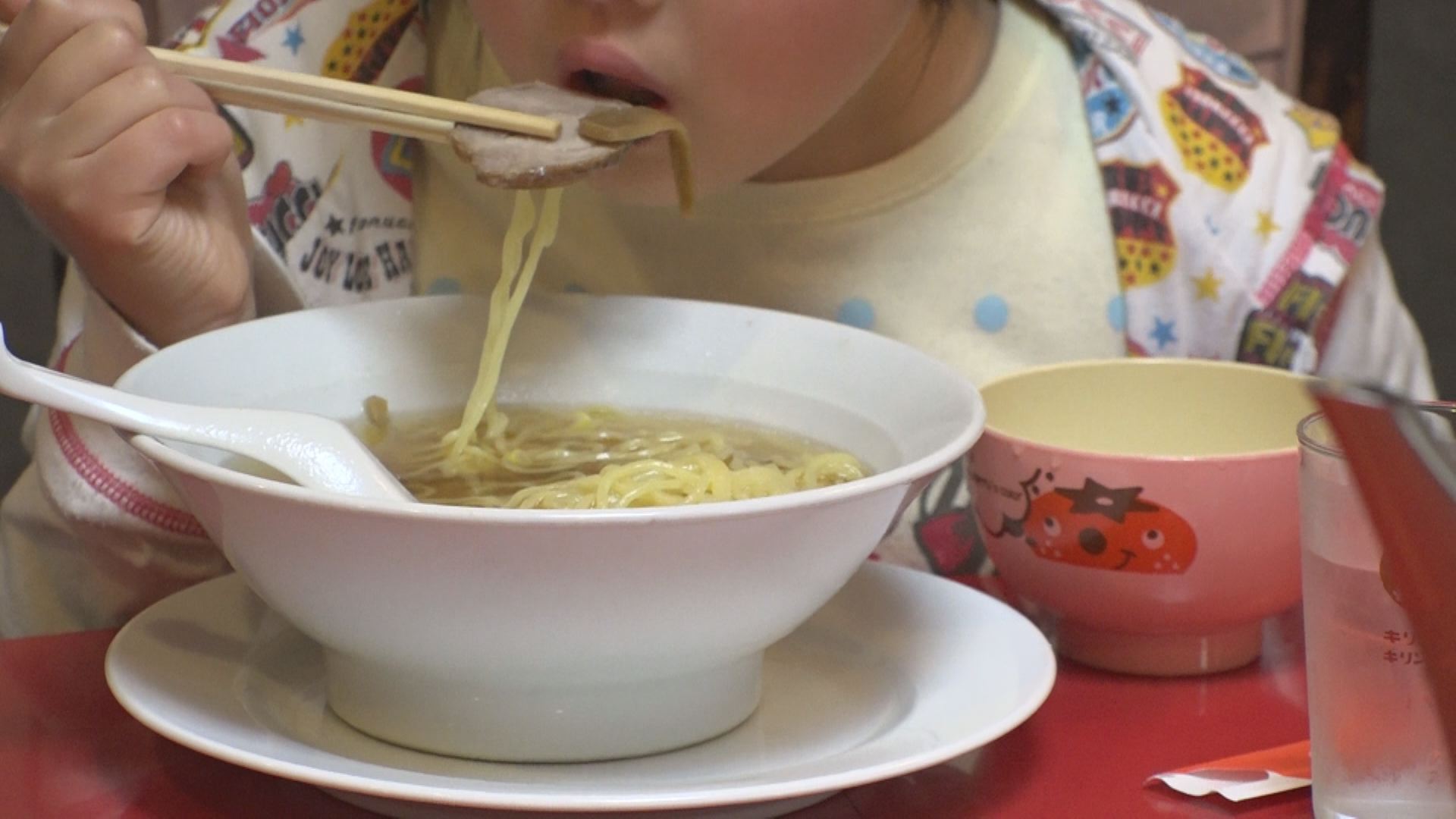 ラーメンで笑顔に！「若竹寮」子どもにふる舞い
