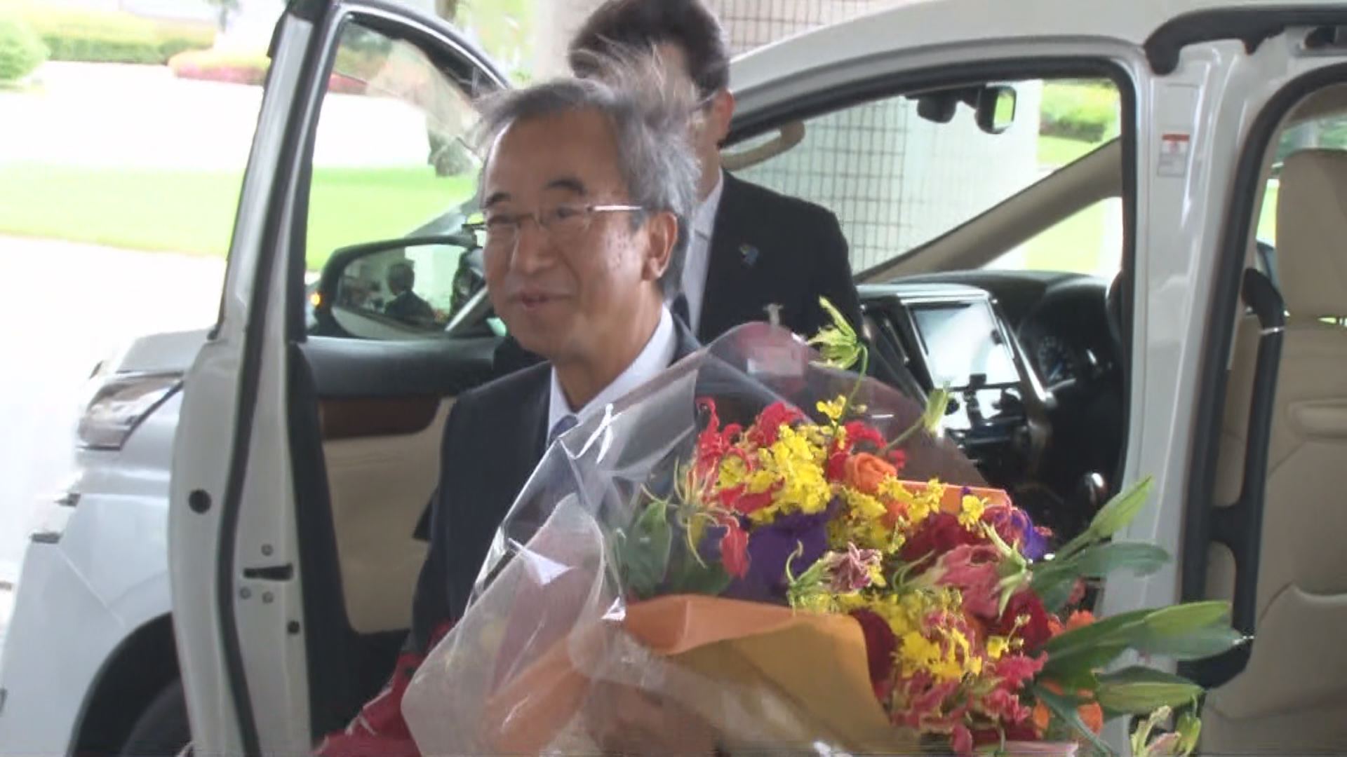 花角知事 初登庁 県政への決意を語る