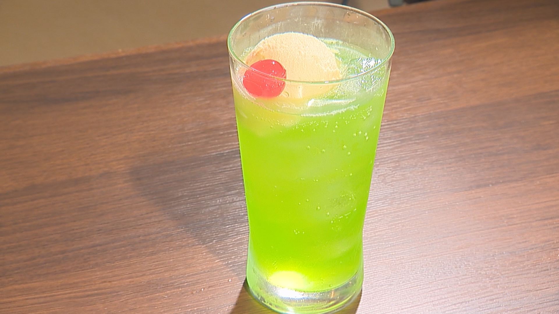 赤観　クリームソーダ