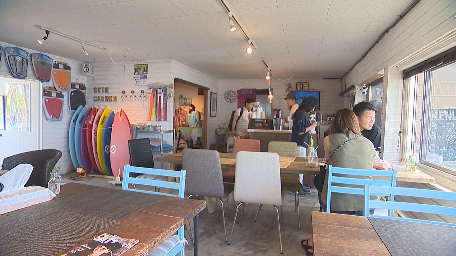 うみねこ　店内