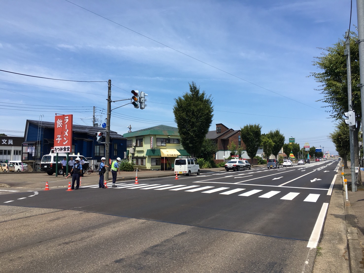 山麓線昭和町１ 交差点で71歳女性はねられ意識不明の重体