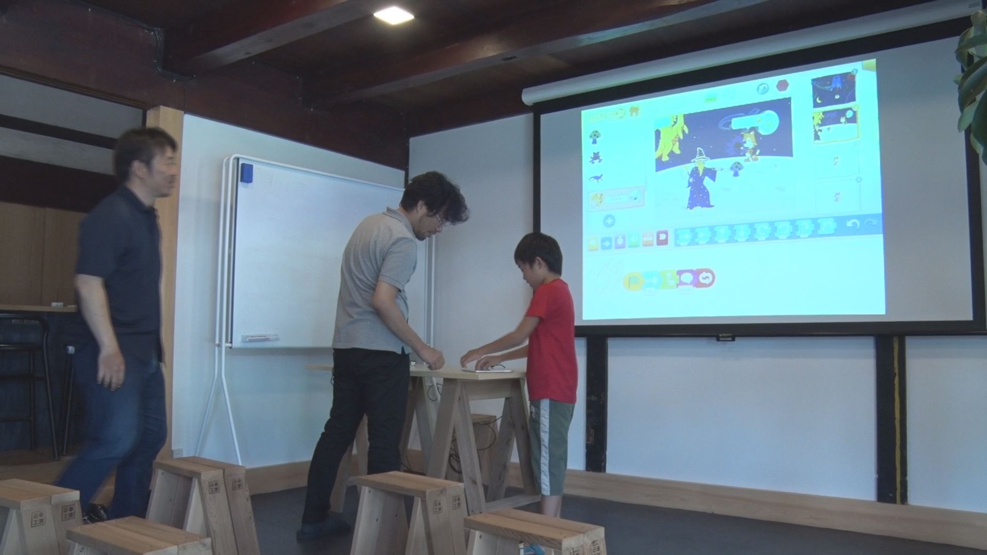 児童が楽しみながらプログラミングに挑戦！