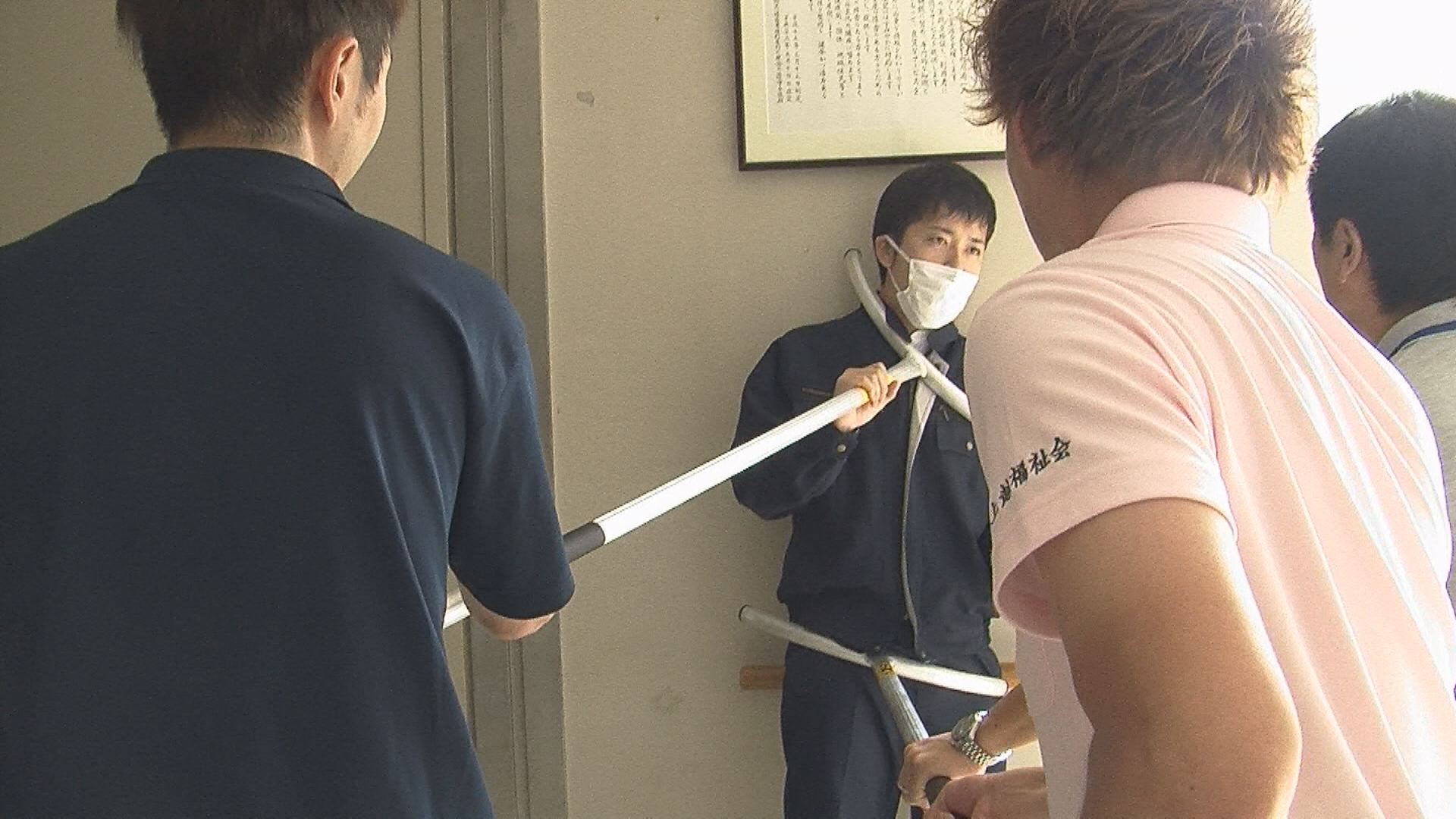 相模原の殺傷事件受け 障がい者施設で防犯訓練　