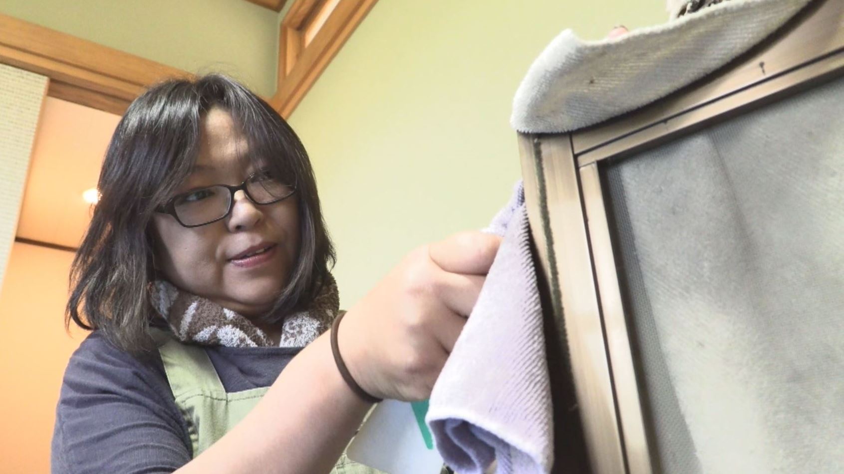 【動画】女性の強みを生かす！汚れと闘う清掃業者「アイリーフ」