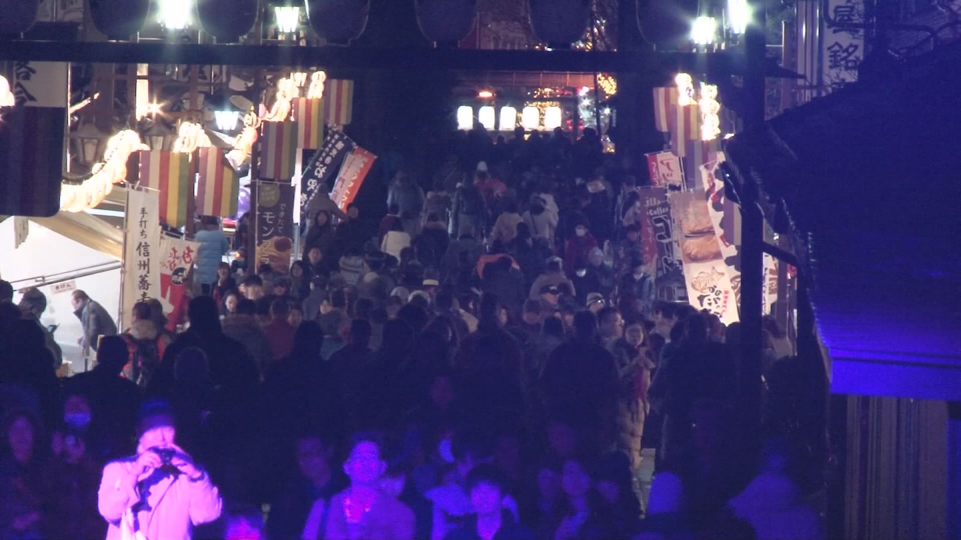 181220_善光寺でイルミネーション