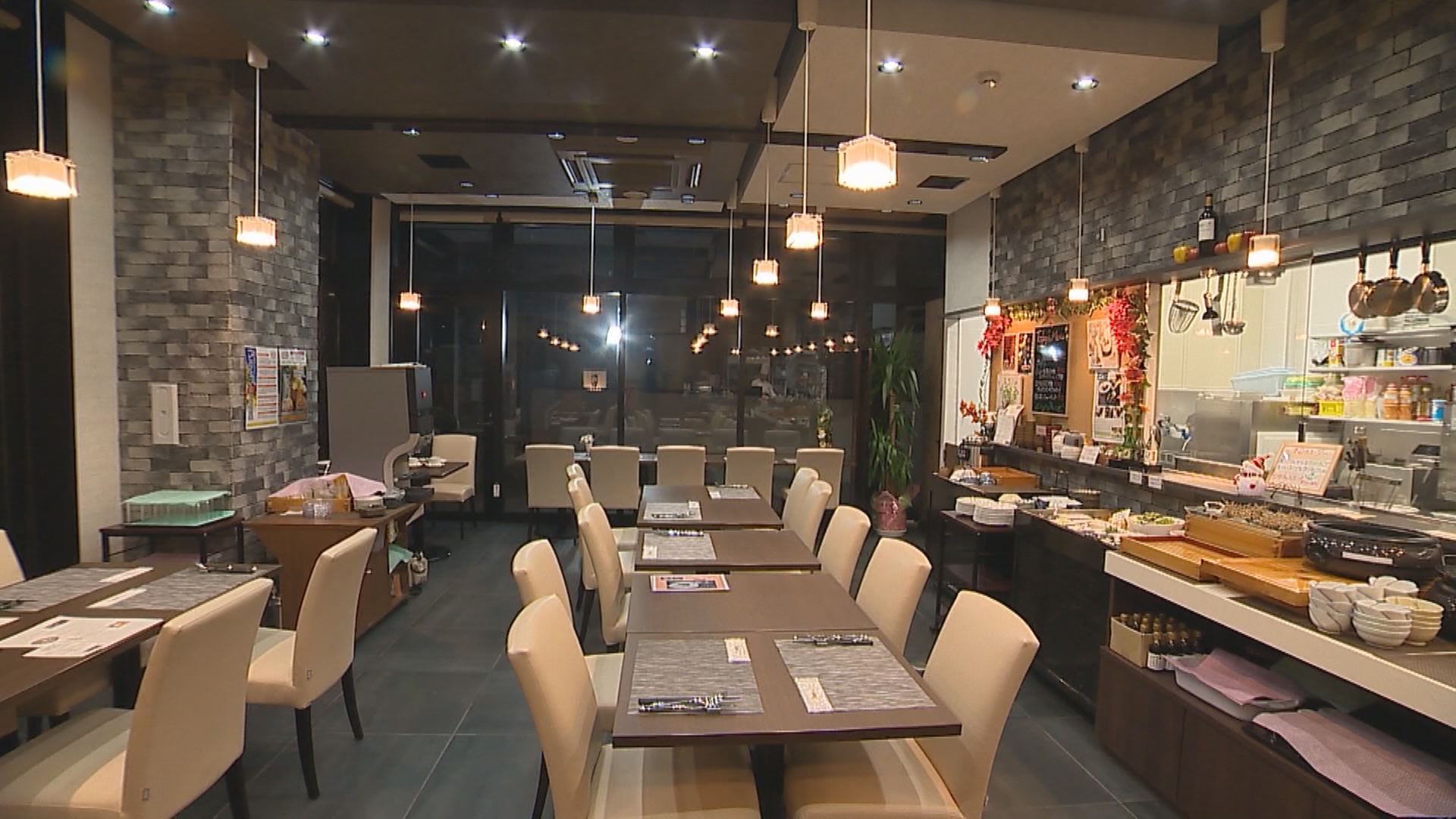 燈　店内