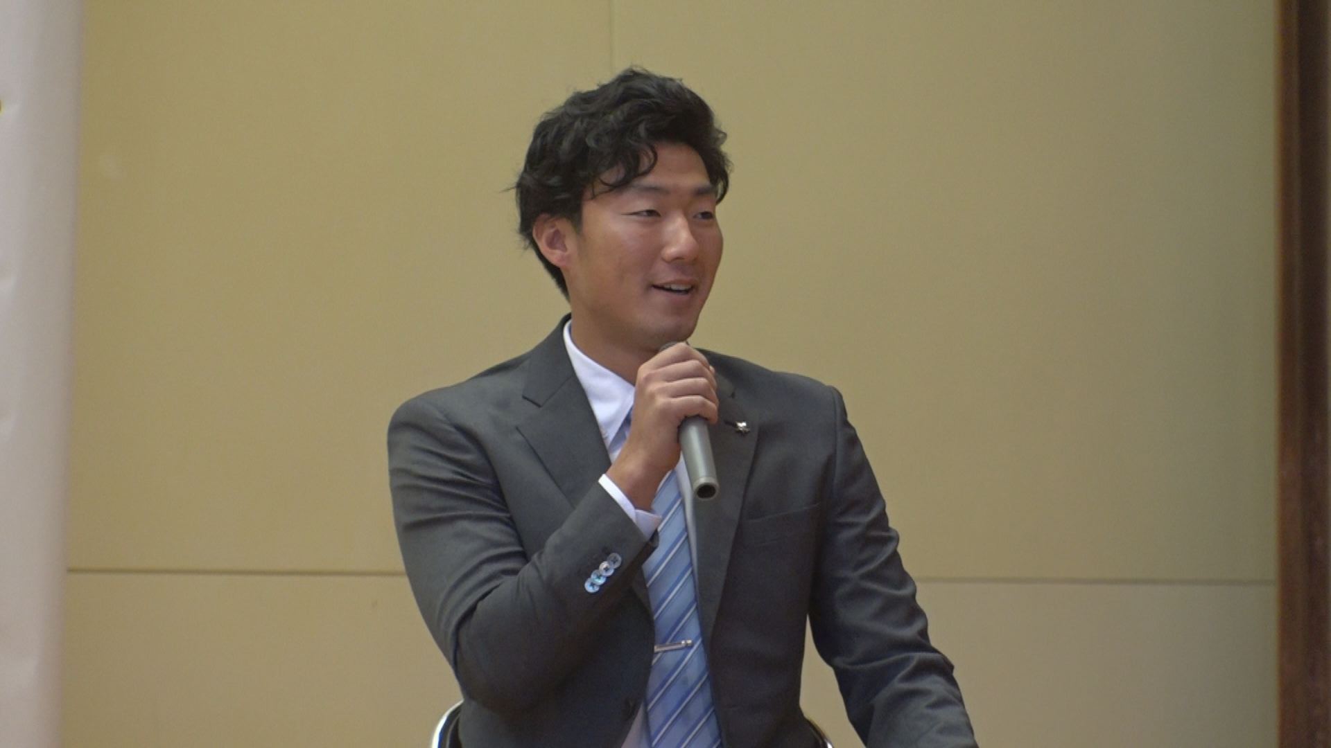横浜ＤｅＮＡ 飯塚悟史投手が母校で講演