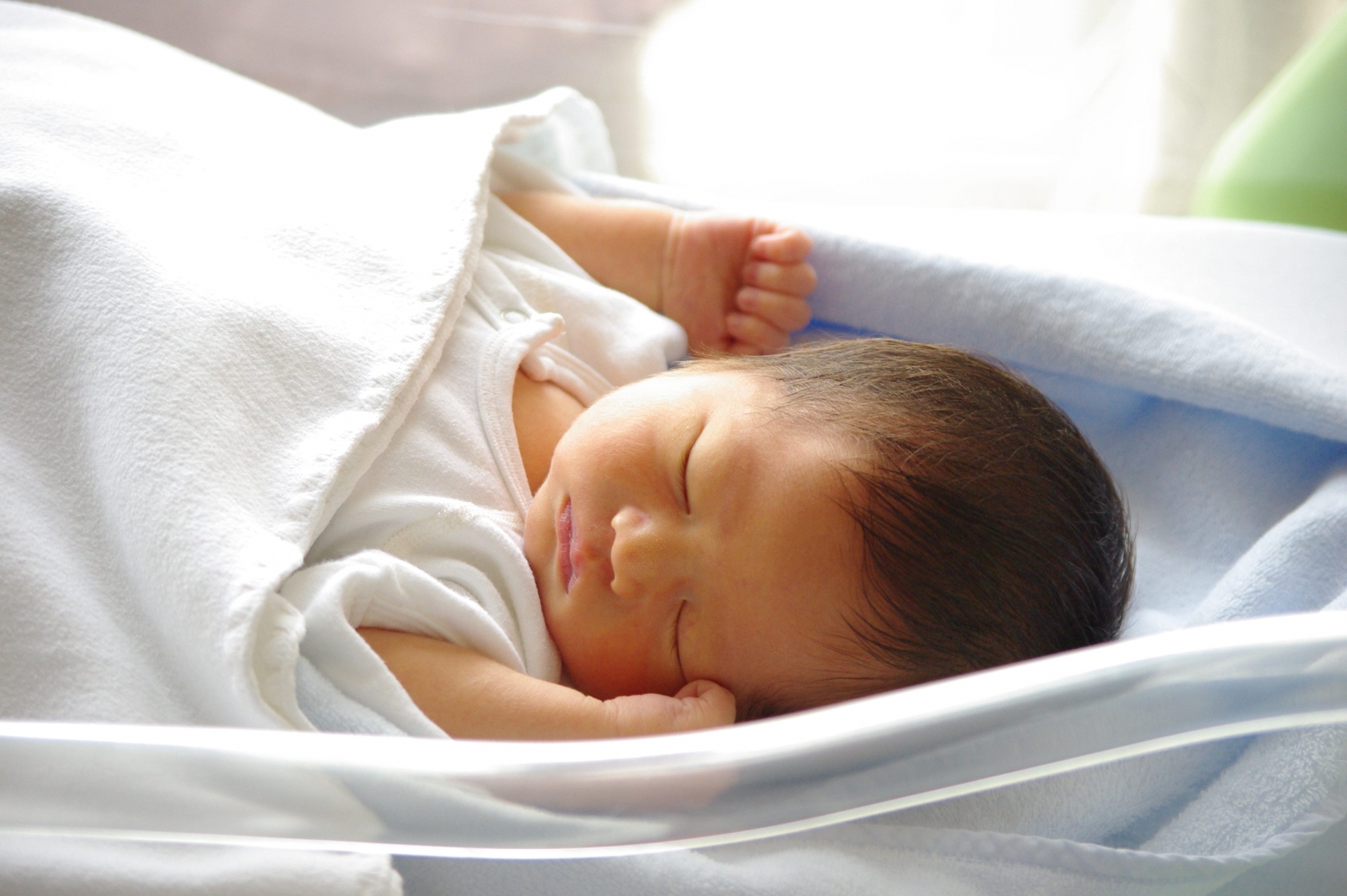 H30年届出 子どもの名前 最多は男「はると」 女「みお」