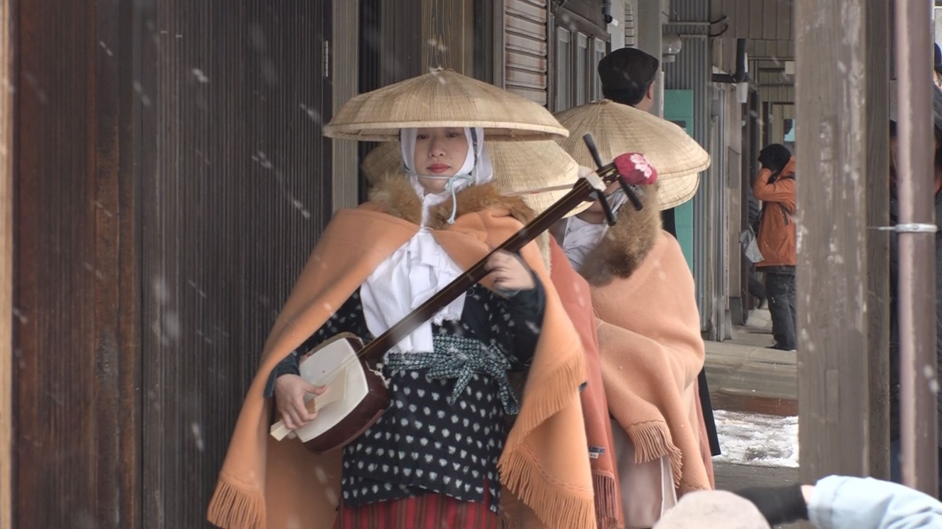 高田瞽女 ふたたび 雁木のまちで門付け再現