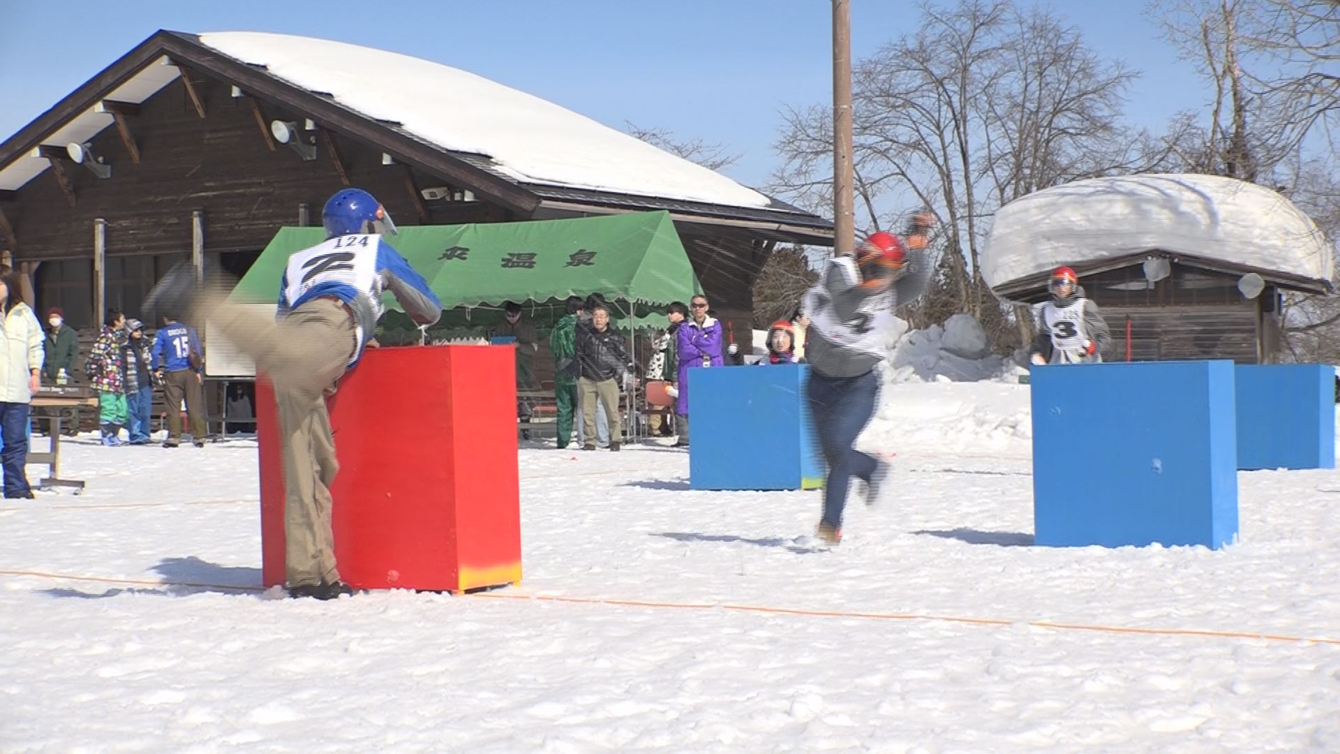 大人も子どももガチ！ 池の平でスポーツ雪合戦大会