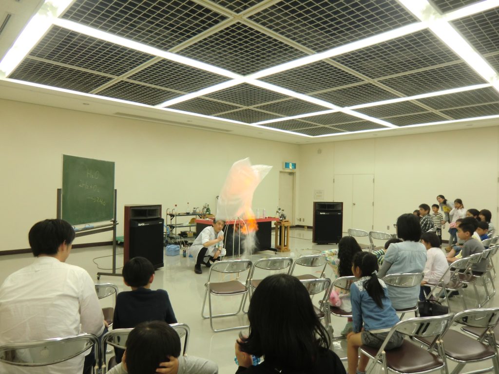 ひろばアブナイサイエンスショーイメージ