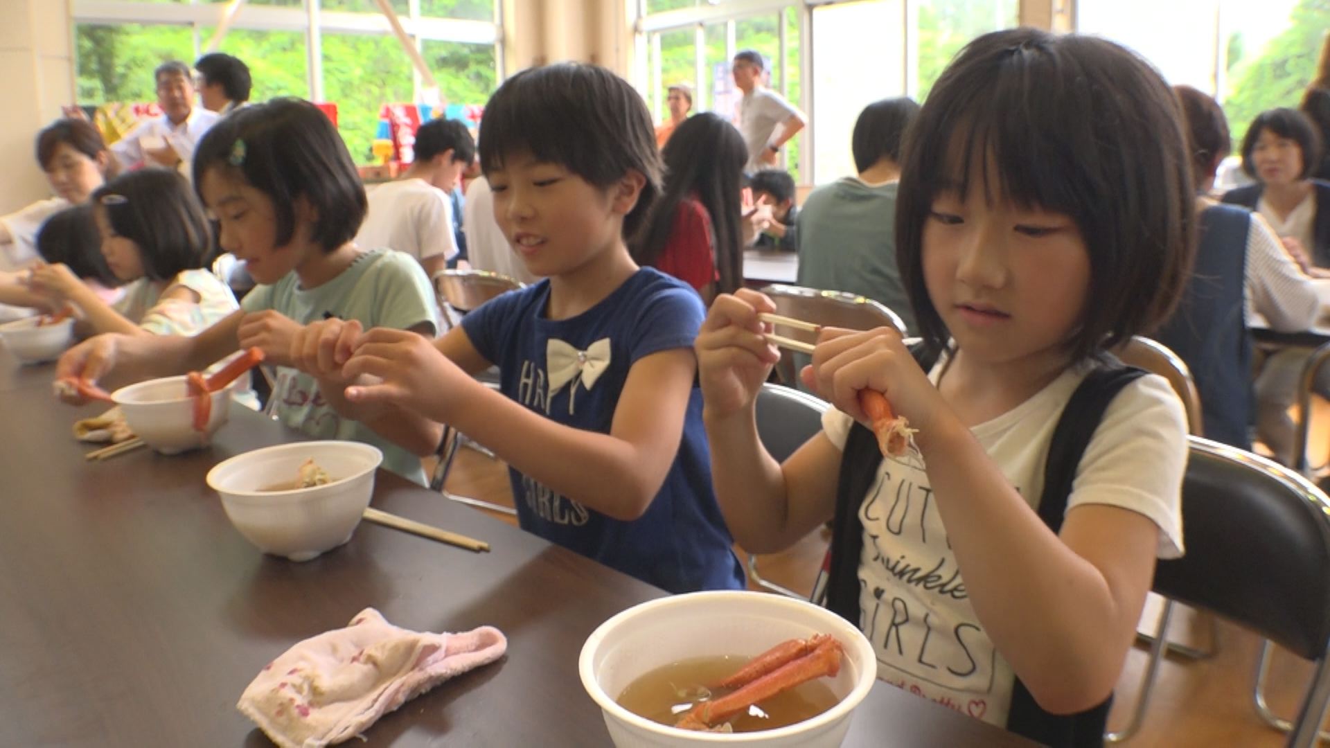 雨でも市内最初！たにはま海水浴場が海開き