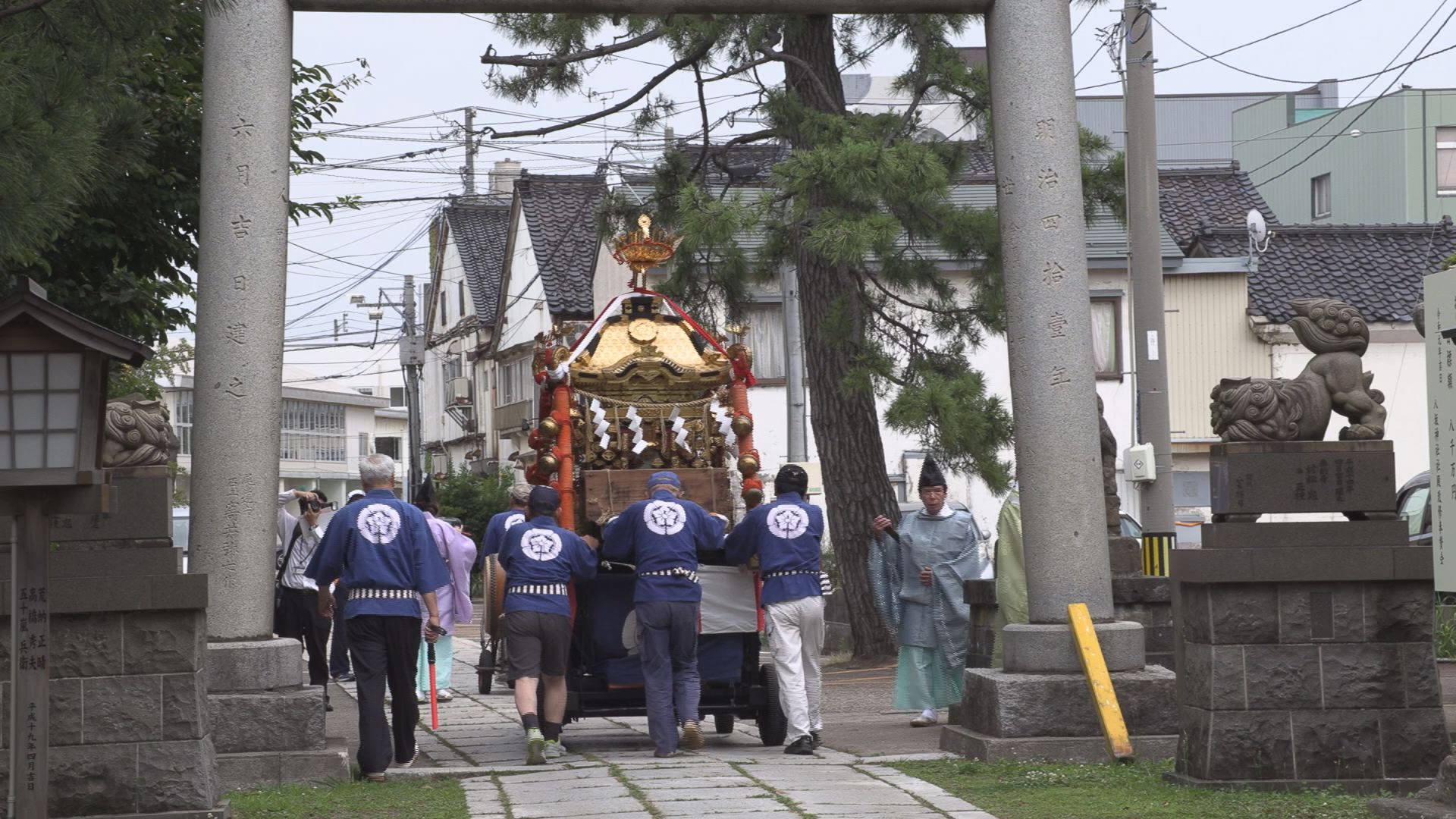 上越まつり開幕！神輿が直江津･八坂神社を出発