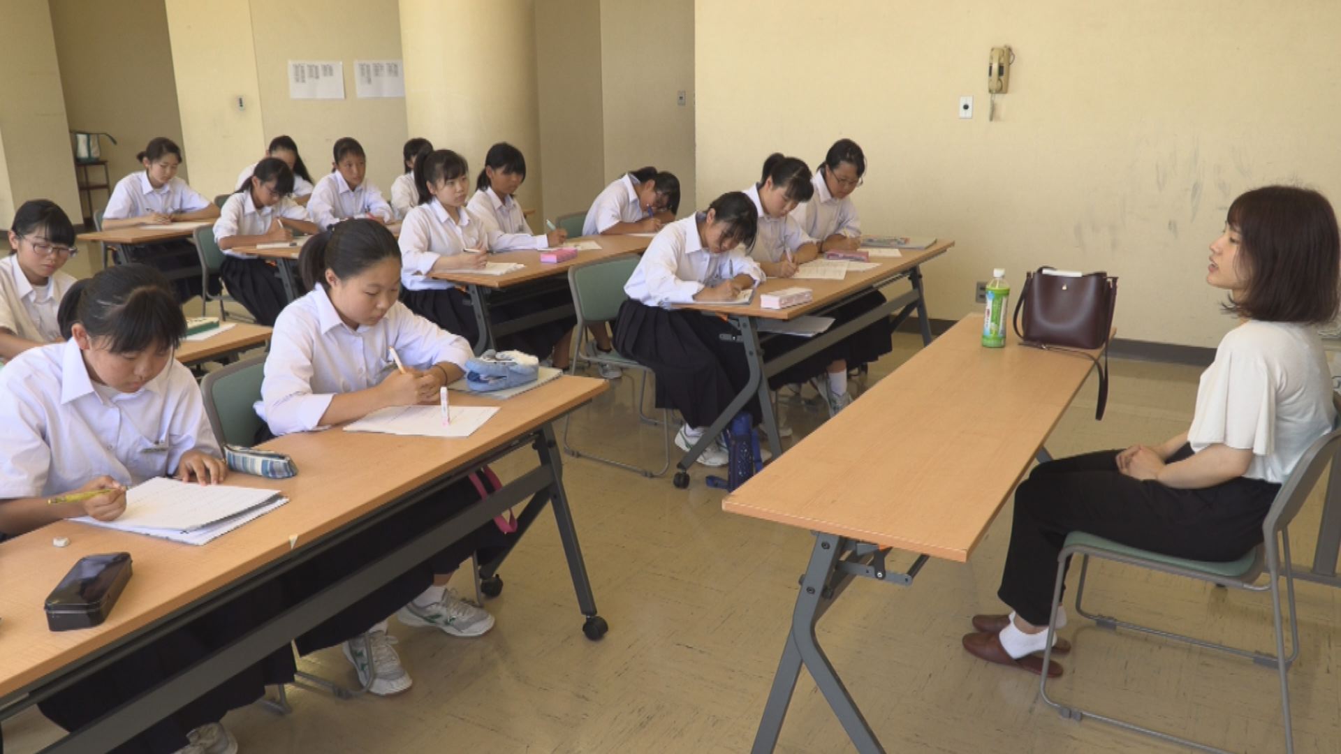 13歳のハローワーク！ 中学生が先輩から仕事学ぶ