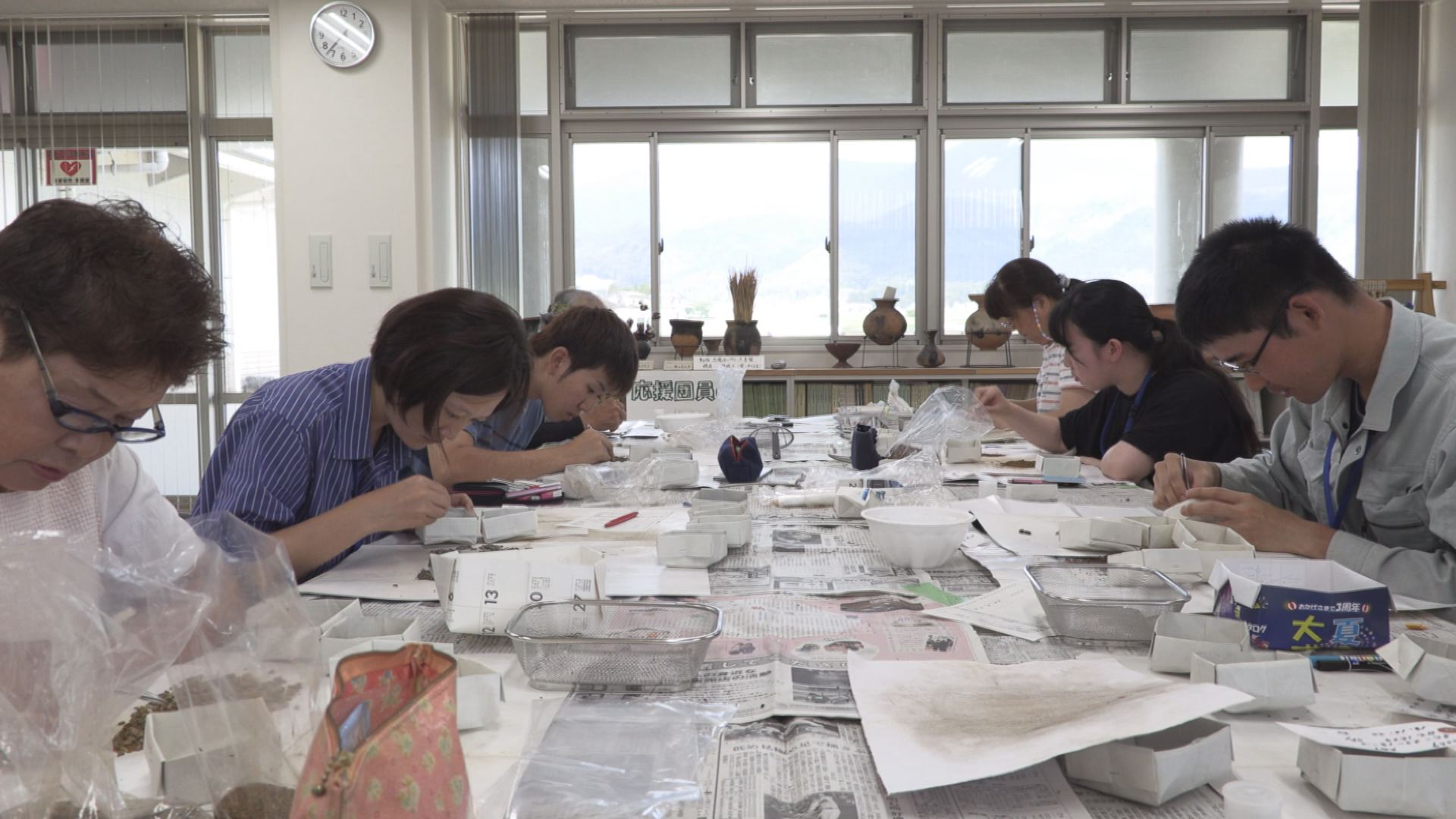 釜蓋遺跡で大学生が発掘調査！掘って触って感動いっぱい