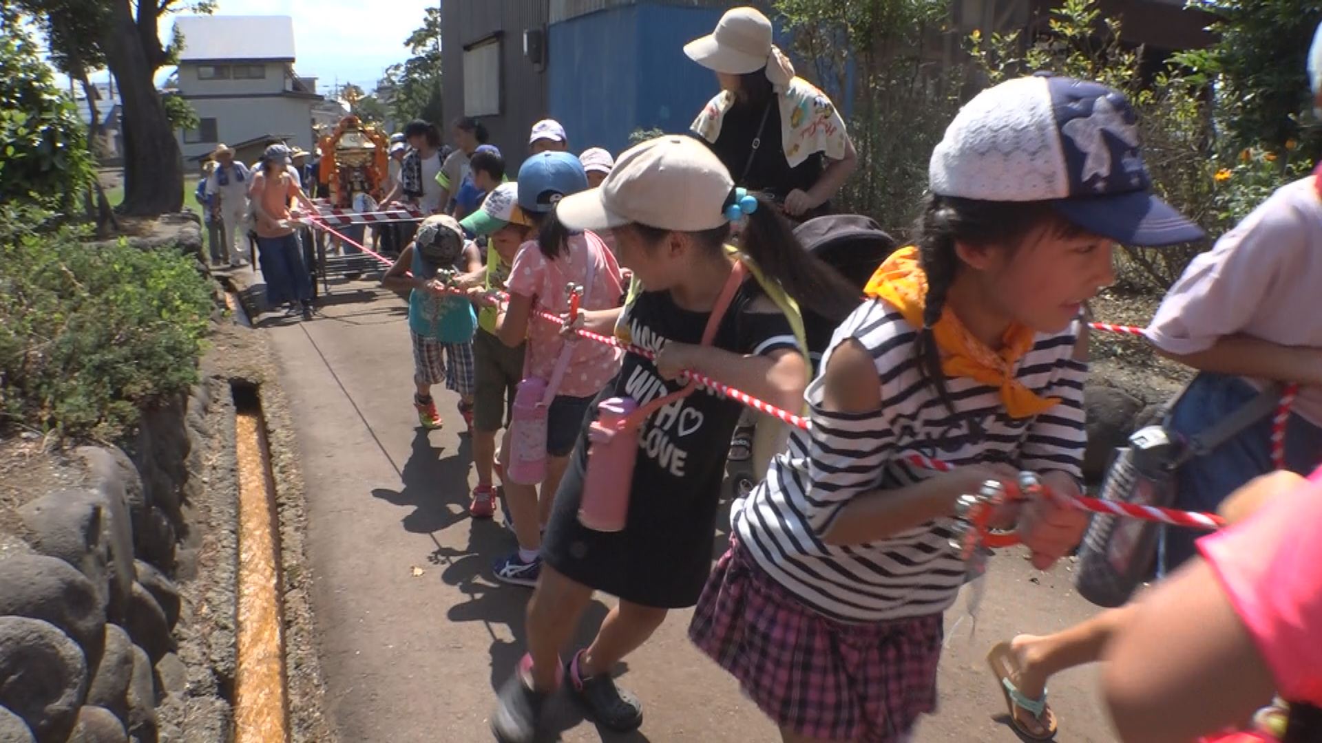 ピカピカの御輿お披露目！上越市石沢町内会秋祭り
