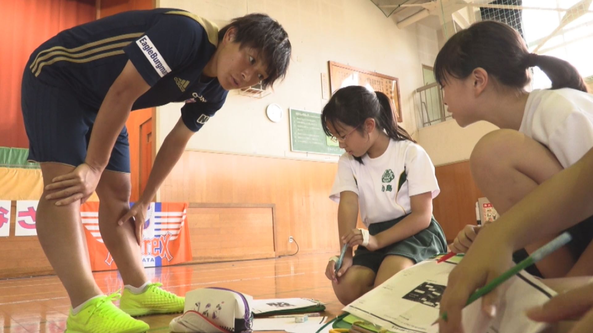 元日本代表も参加！ アルビ新潟レディースが直江津南小で授業