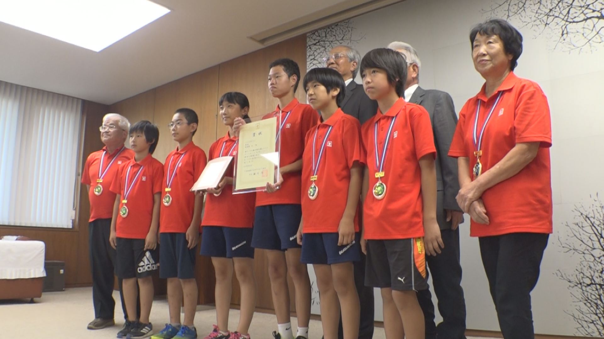 ジュニアゲートボールで全国3位！チーム「大潟」が 市長に結果報告