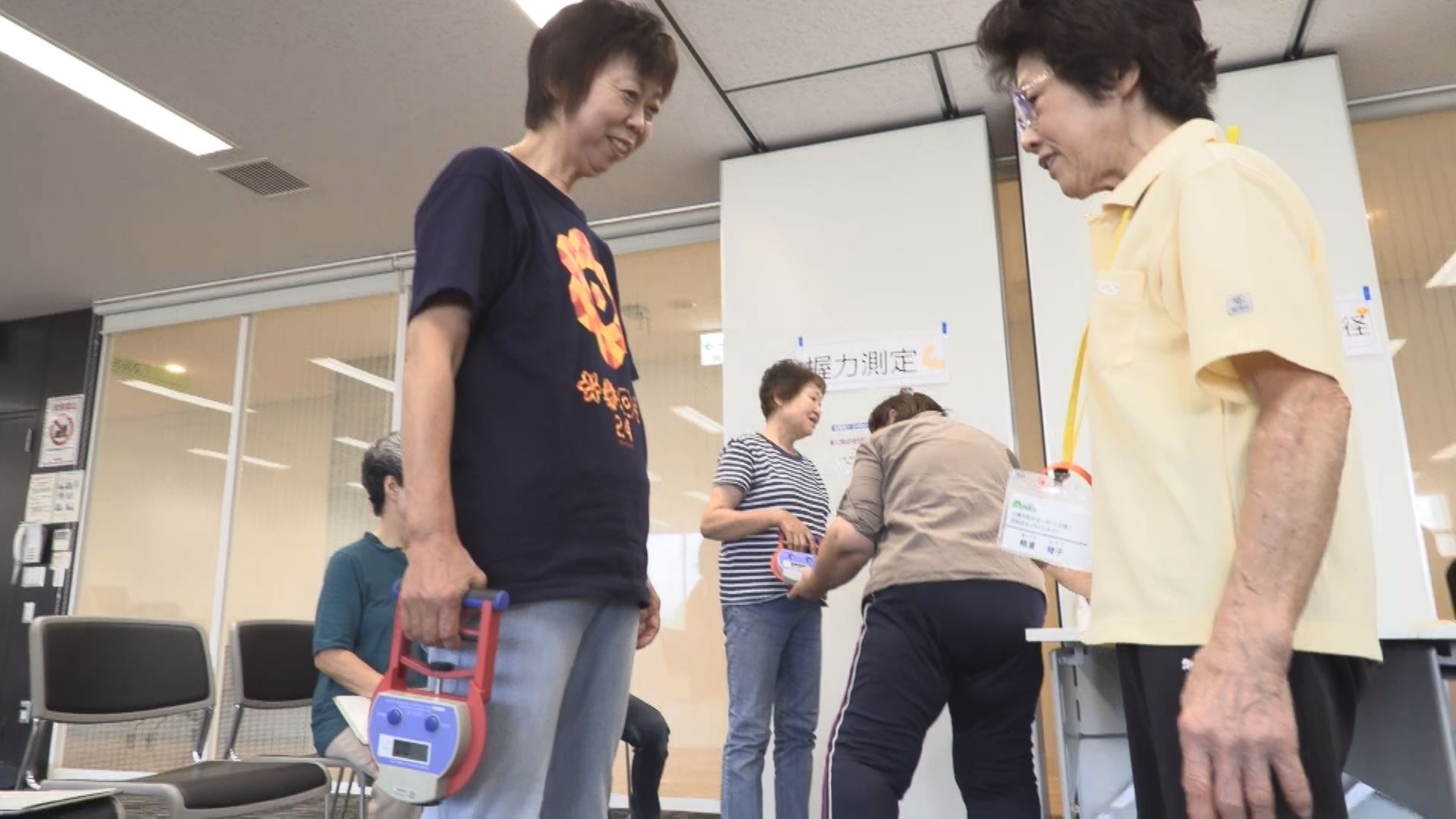元気な100歳になろう 70歳の筋力測定で介護予防