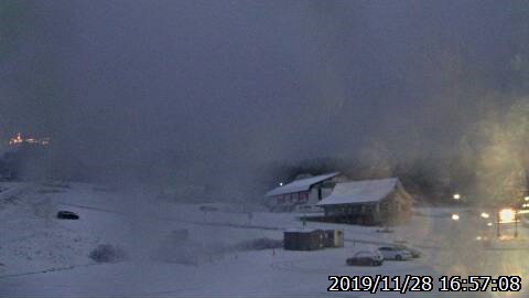 上越地方 山沿いで雪