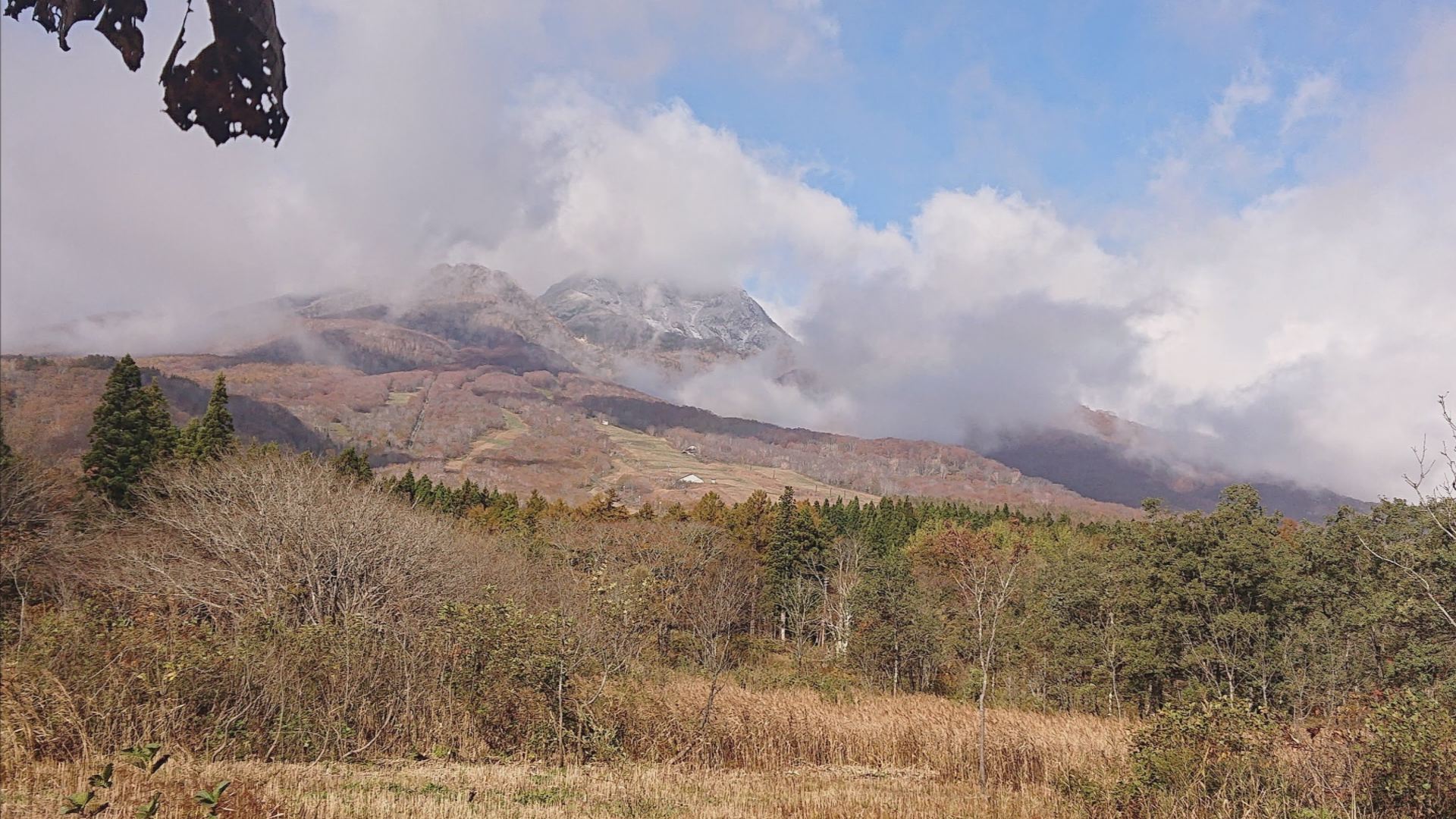 妙高山 初冠雪！昨年より18日遅く