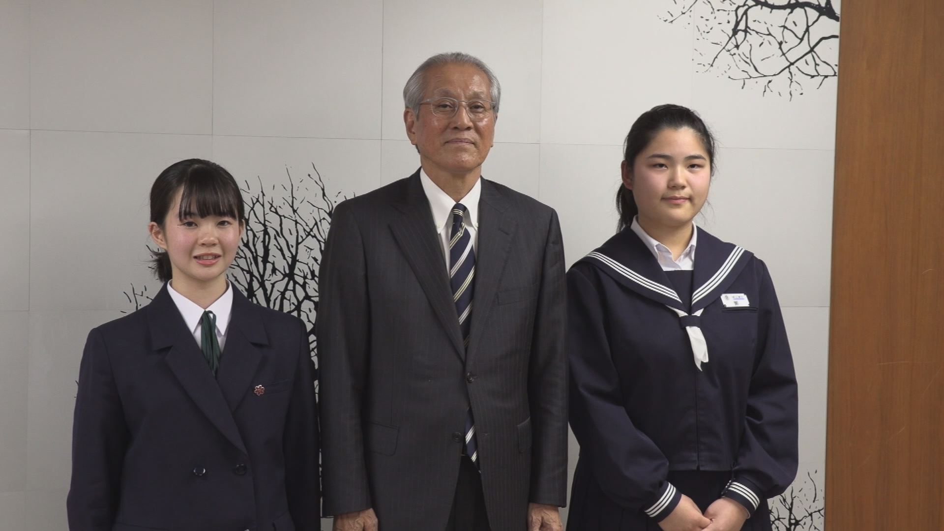 全日本中学校英語弁論大会に上越から2人が出場！