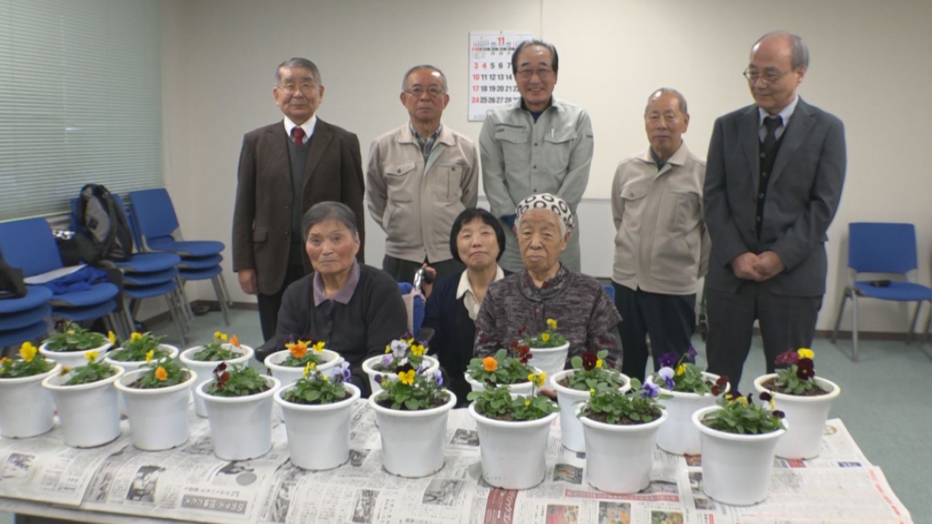 冬に花のぬくもりを！上越市老人クラブ連合会が福祉施設に花を寄贈