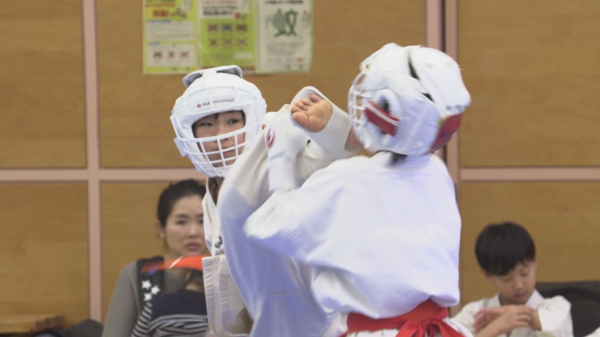 涙の数だけ強くなる！ 幼年から大人まで参加の空手大会