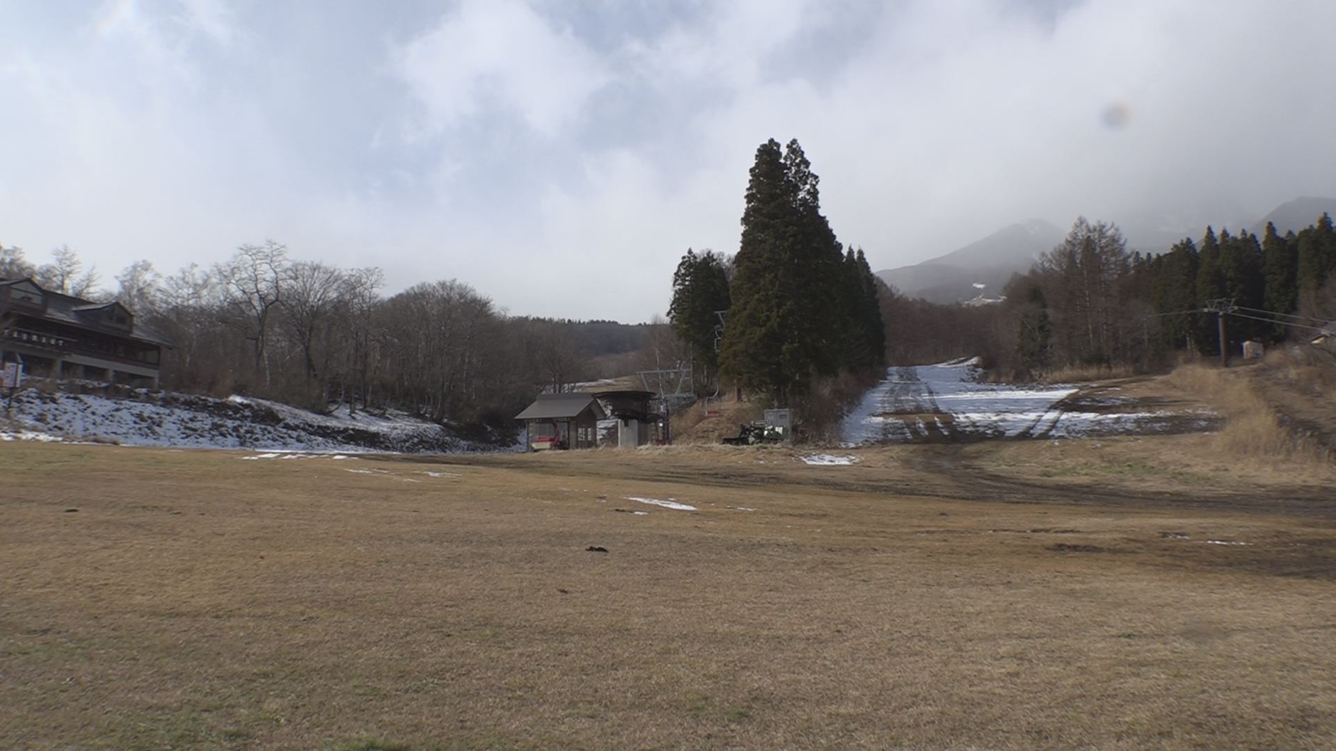 池の平温泉スキー場安全祈願祭 オープン延期へ